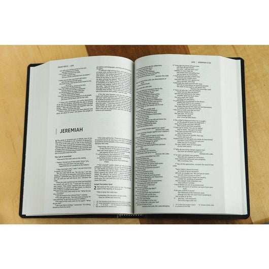 NIV, Gift and Award Bible, Leather-Look, Red Letter Edition, Comfort Print